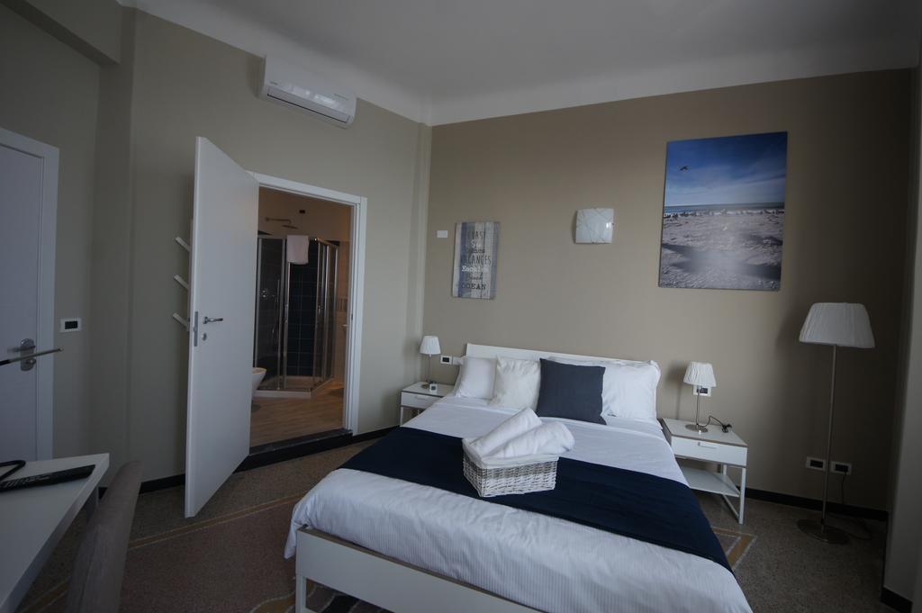 Luna Rooms Savona Eksteriør billede