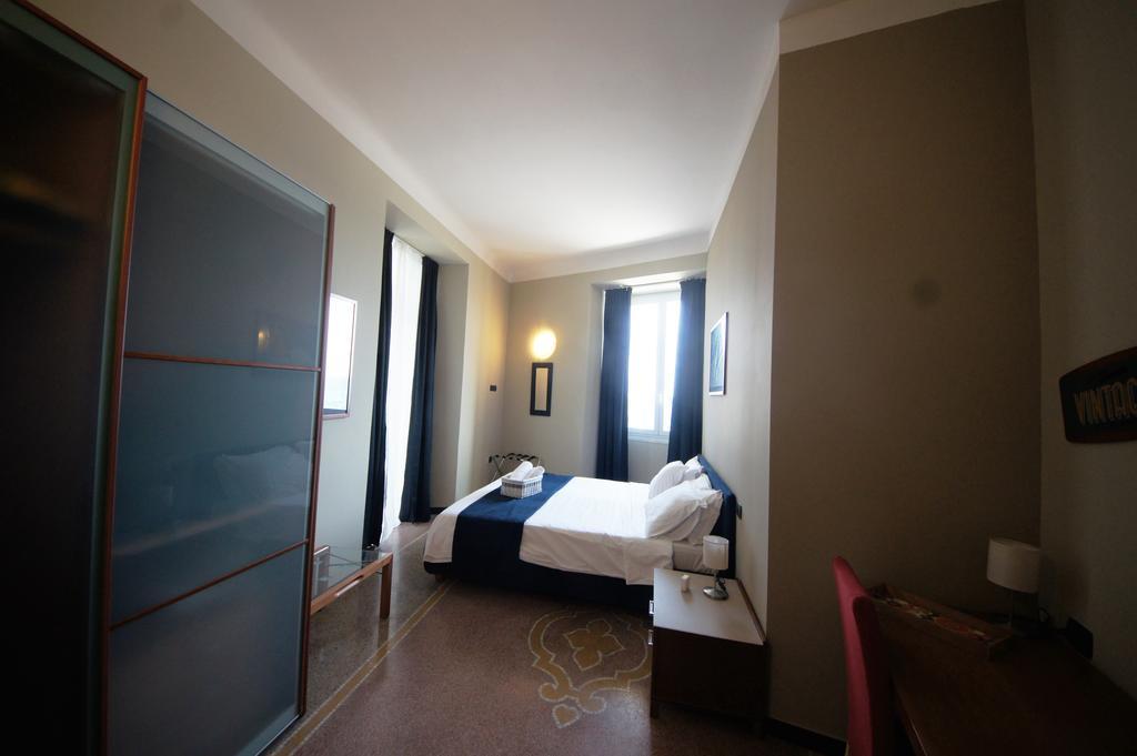 Luna Rooms Savona Eksteriør billede